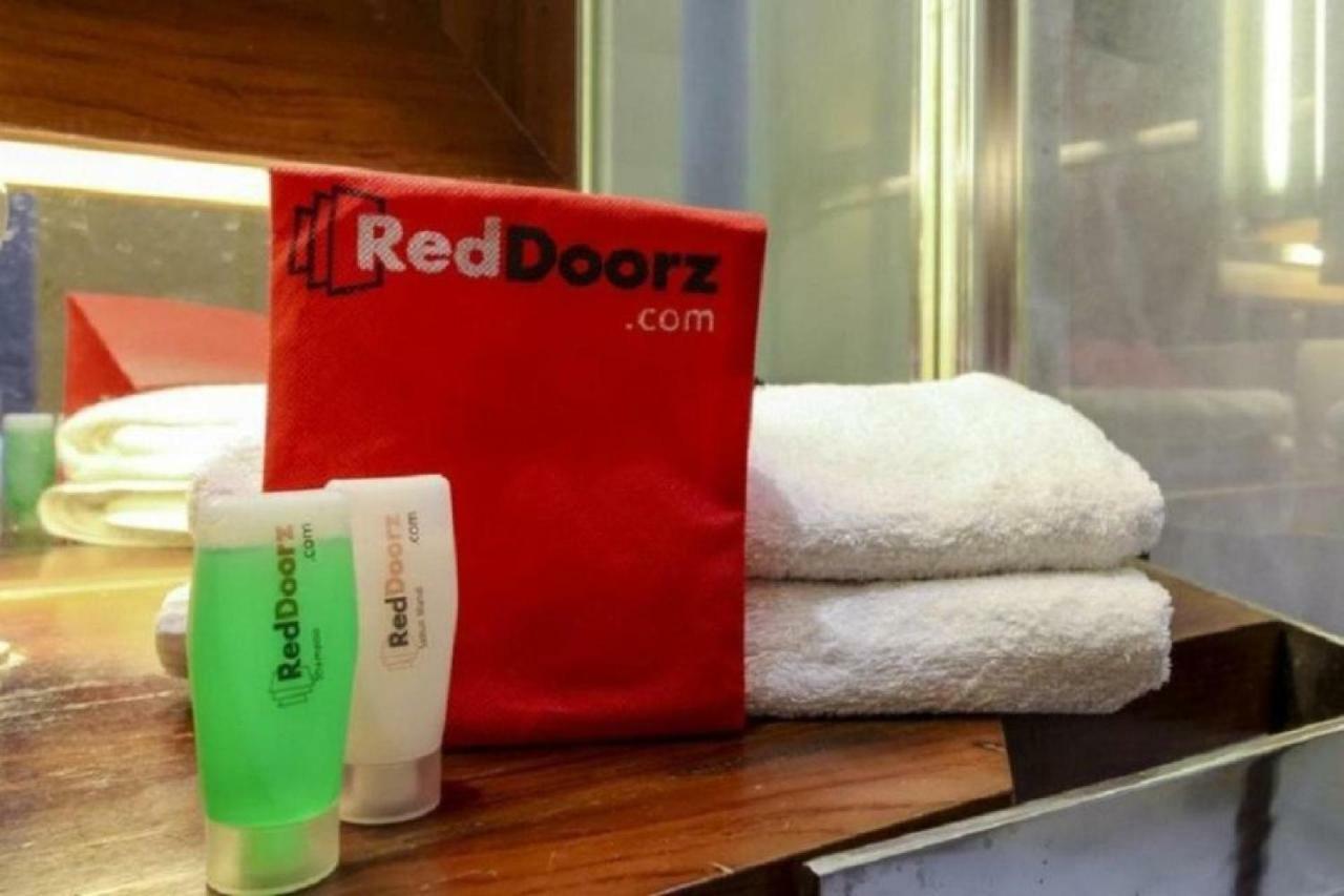 Reddoorz Plus @ Hotel Tjiptorini Yogyakarta Bagian luar foto